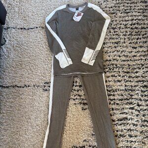 Helly Hansen Juniors Baselayer Set (NWT)